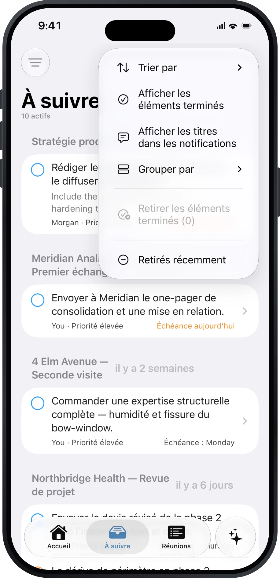 Menu des éléments À suivre avec tri, regroupement, éléments terminés et restauration